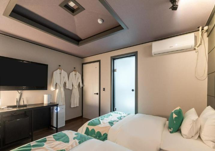 By Ths Valentine Hotel Incheon Siheung Екстер'єр фото