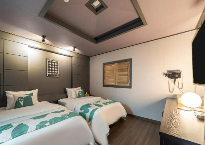 By Ths Valentine Hotel Incheon Siheung Екстер'єр фото