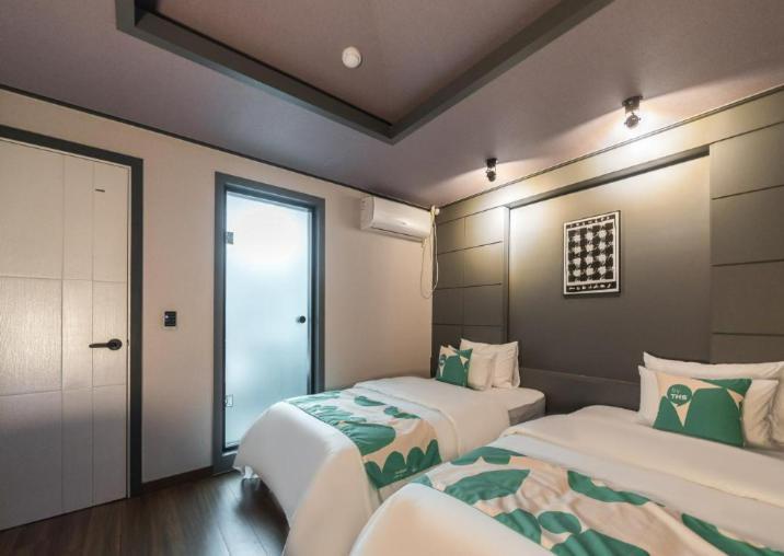 By Ths Valentine Hotel Incheon Siheung Екстер'єр фото